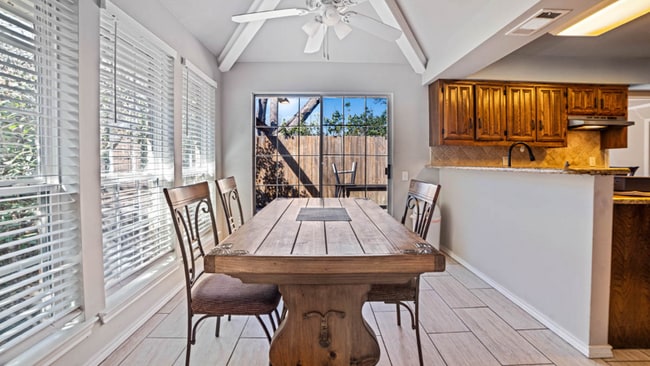 Photo - 3804 Matterhorn Dr