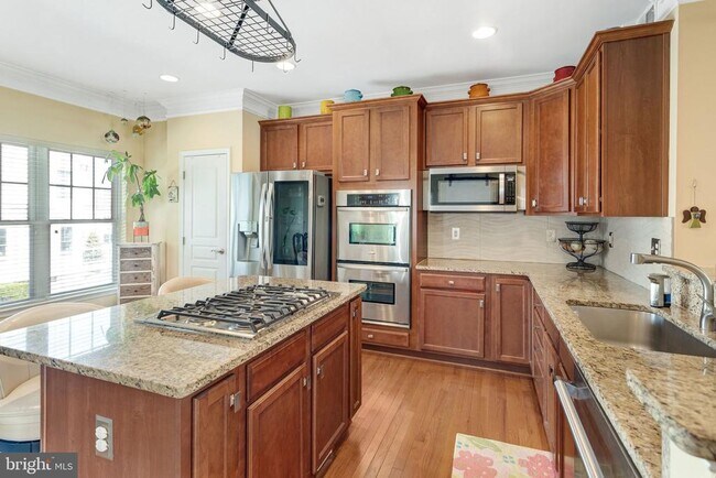 Photo - 114 Mt High St