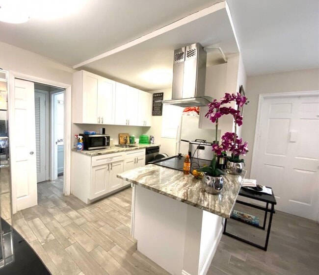 115 SW 1st Ave