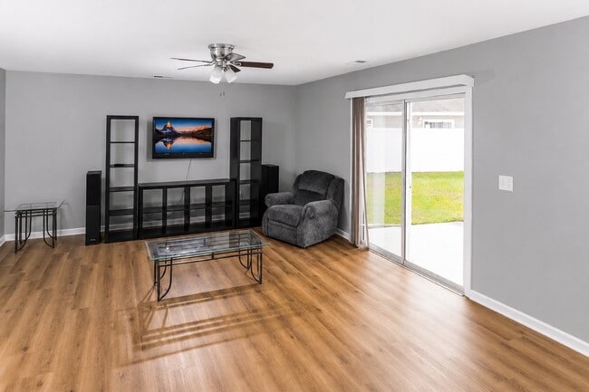Photo - 275 McKendree Ln