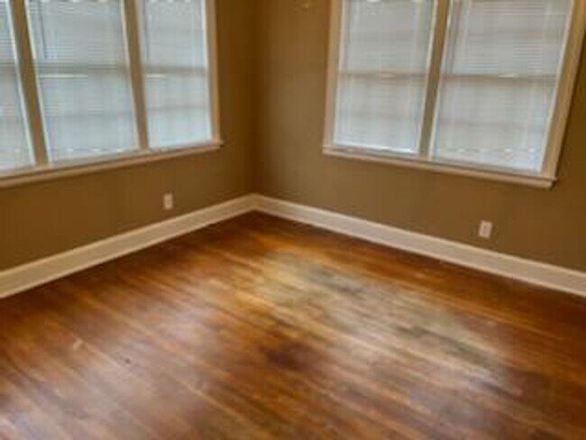 Photo - Under Repair