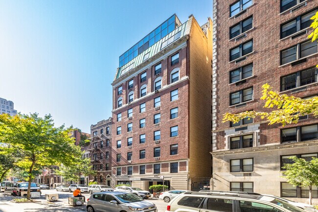 Photo - 112 E 83rd St