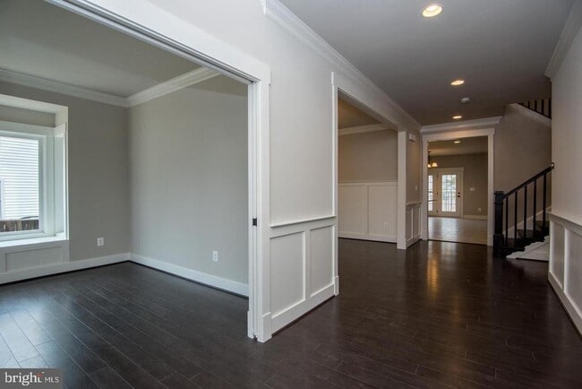 Photo - 6928 Regent Ln