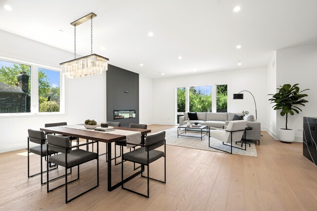 Photo - 9214 Washington St