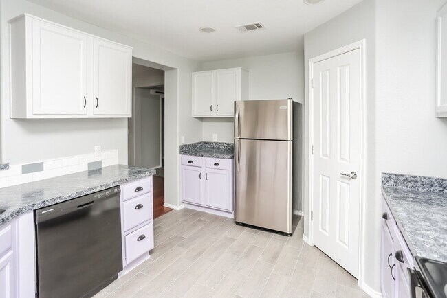 4509 Sheldon Trail