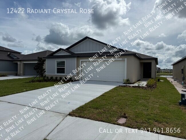 Photo - 12422 Radiant Crystal Rose