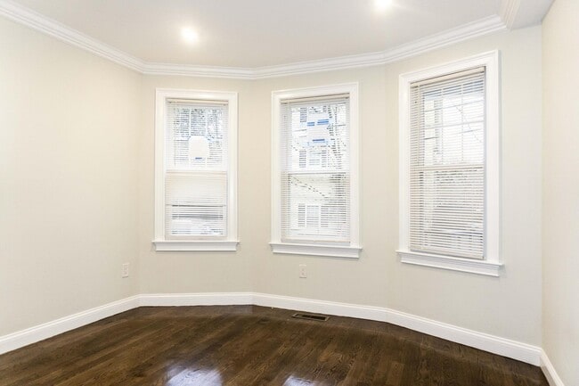 Building Photo - 17 Kenneson Rd Rental