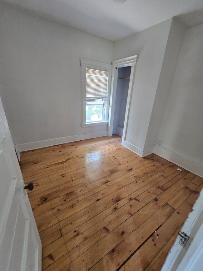 Photo - 16 Oliver St Unit 1