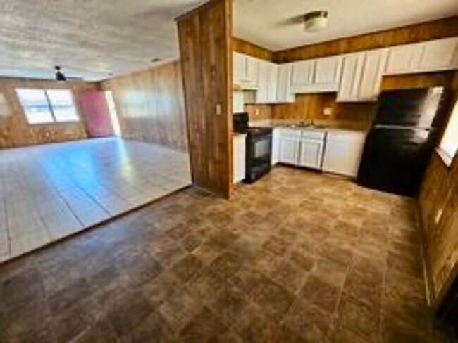 Photo - 415 Station Crossing Dr Unit B