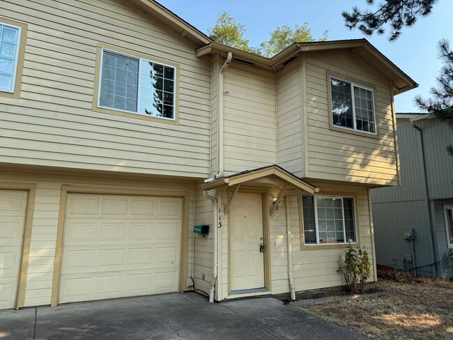 Photo - Freshly updated 3 bedroom 2 bathroom duple...