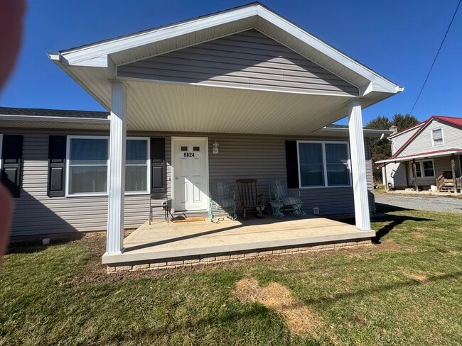 Front Porch - 8824 PA-405 Unit 8824