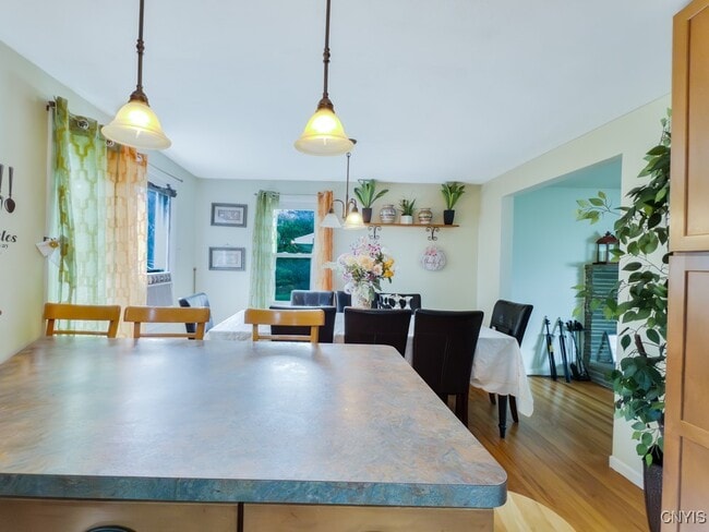 Building Photo - 7189 Coventry Rd N