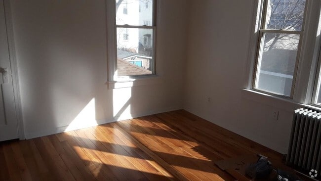 Building Photo - 122 Marsellus Pl Unit 3 Rental