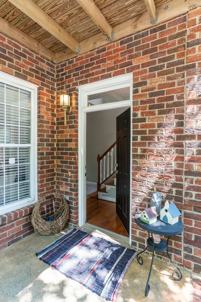 300 Armour St