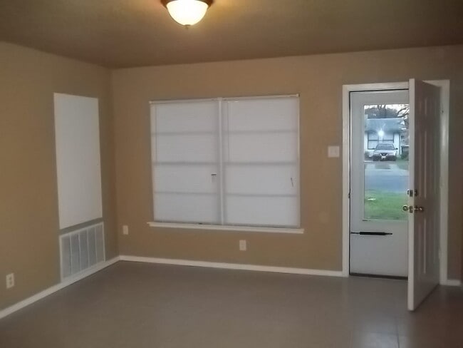 Photo - 4251 Wild Oak Dr