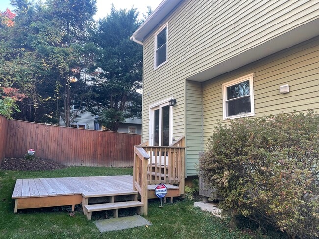 Rear Deck - 9705 Glen Ave