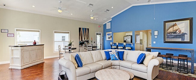 Photo - The Oaks on Henry