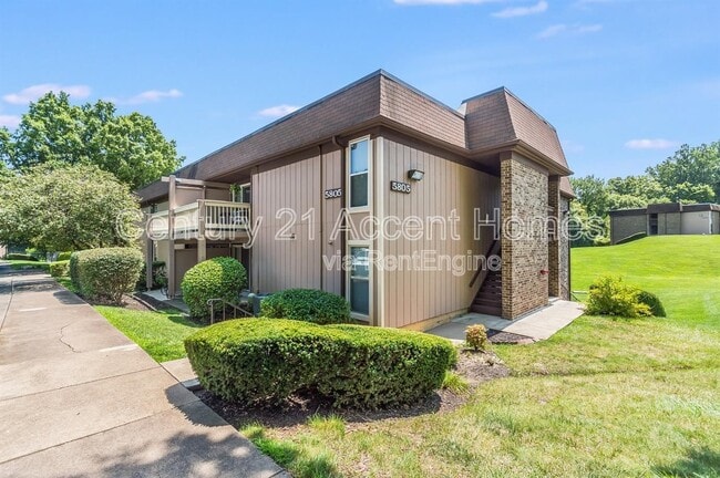 Building Photo - 5805 Royal Ridge Dr Unit L Rental