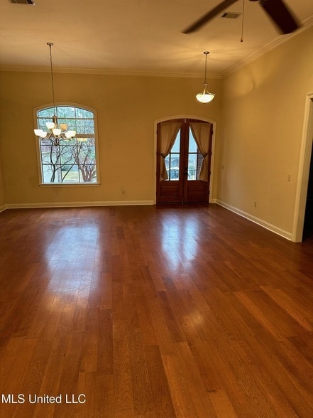 Photo - 121 Hallmark Pl