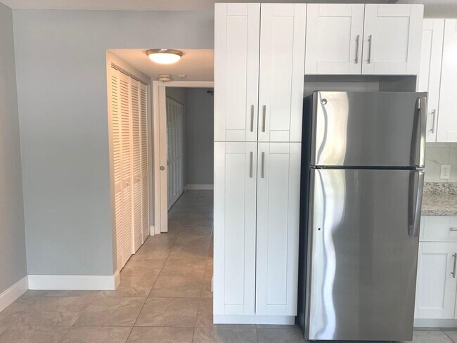 Photo - 4 Ventnor Dr Unit 4