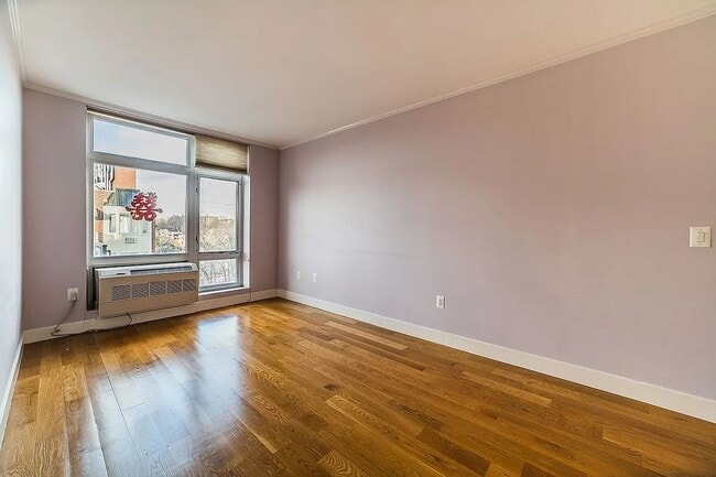 Photo - 140-21 32nd Ave Unidad 140-21 32nd Ave - # 6FN