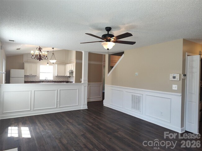 Photo - 1408 Jordans Pond Ln