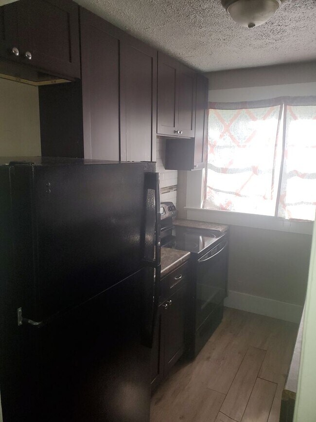 Photo - Cute 2 bedroom 1 bathroom single family house