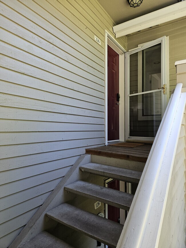 Photo - 9009 Avondale Rd NE