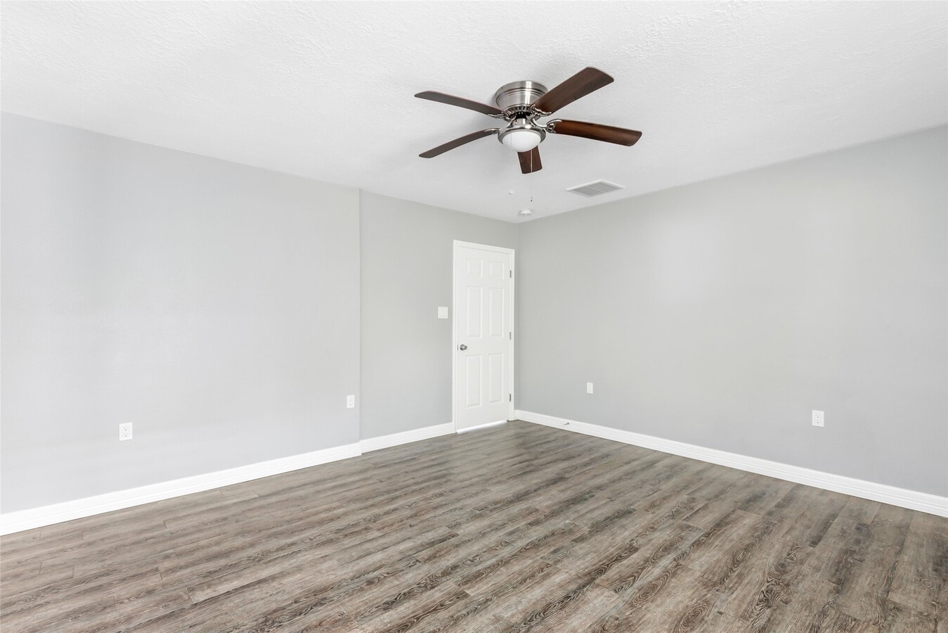 Photo - 520 E Defee Ave