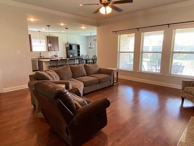 Photo - Cypress Bend- 4 bedroom!