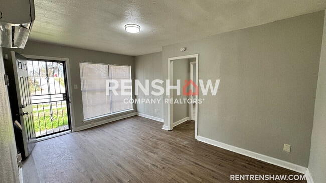 Photo - 285 Lucy Ave