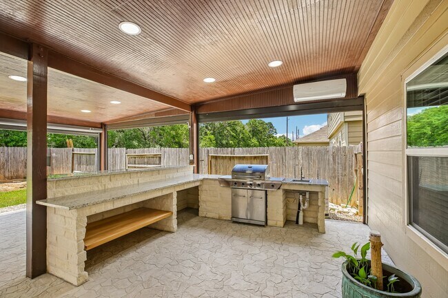 21127 Fox Orchard Ct
