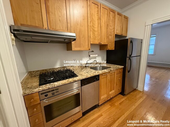 Building Photo - 80 West Cedar St Unit A