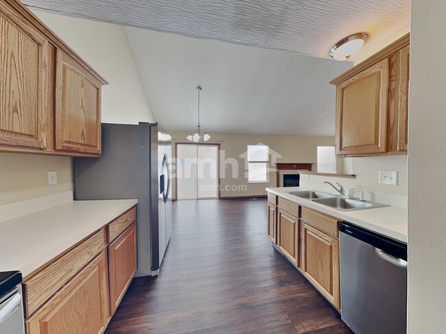 Photo - 8023 Crete Ln