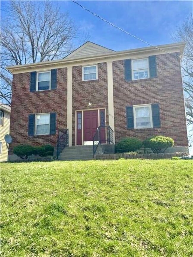 Building Photo - 3310 Stanhope Ave Unit 4