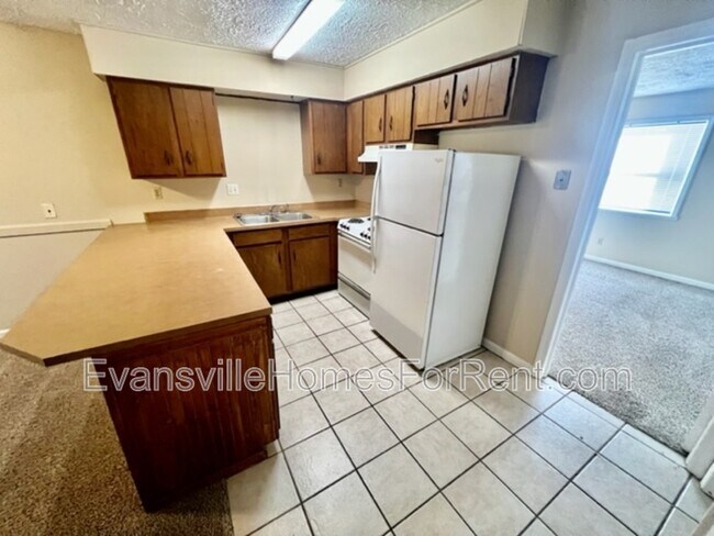 Photo - 10455 Old Hwy 62 E