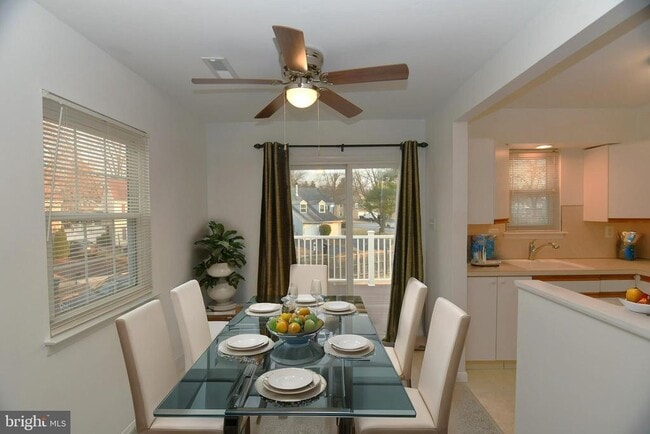 Photo - 205 Cricklewood Cir