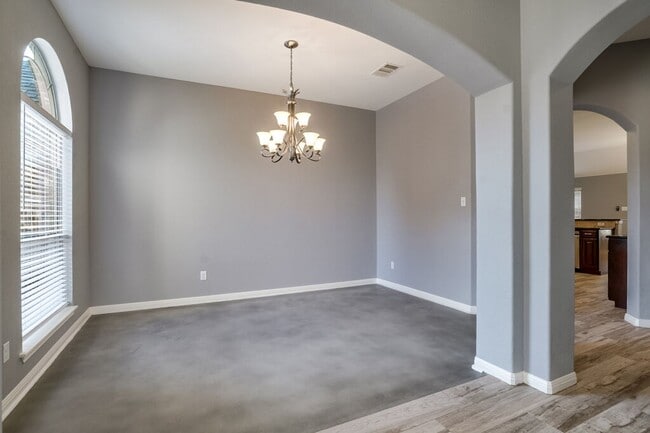 Photo - 125 Snowdrift Trail