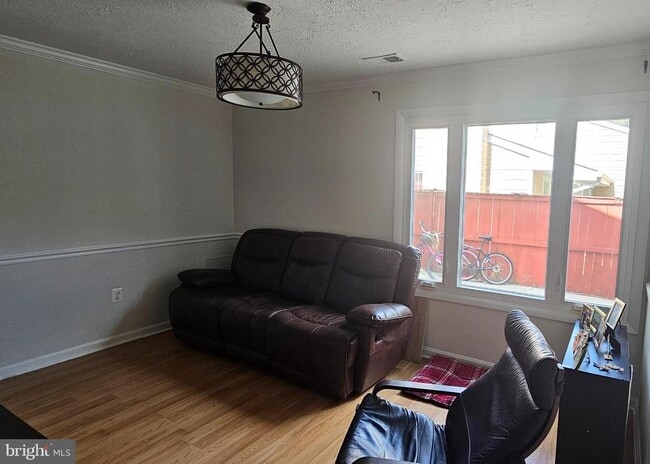 Photo - 24 Biscayne Pl