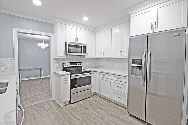 Photo - 7509 Elm St