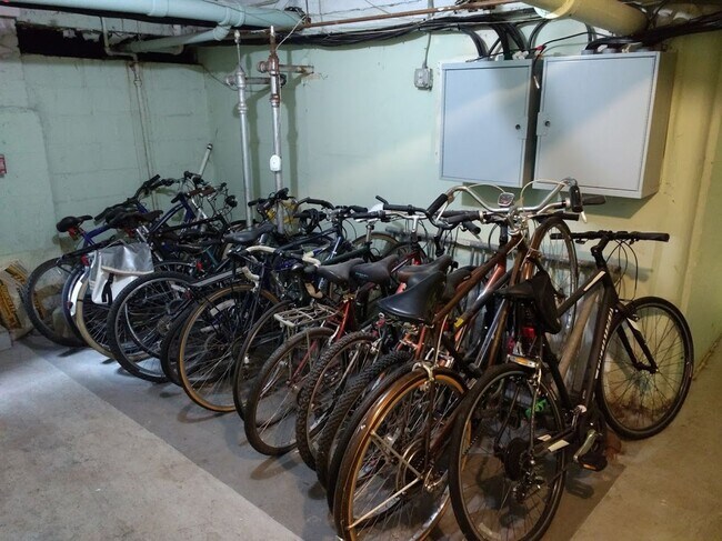 Photo - 1BR/1Bth unit. Great location, Right on T, Heat/Hot Water included