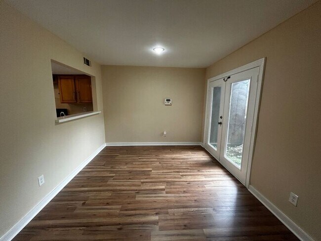 Photo - 9 Sycamore Ct