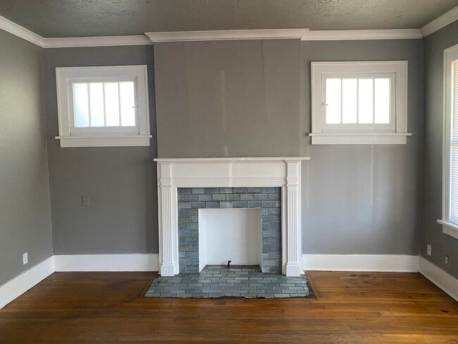 Photo - 1748 E 14th St