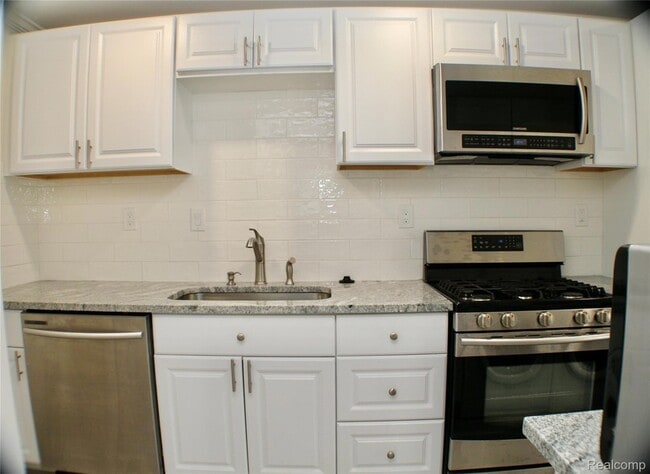 48677 Sugarbush Rd Unidad 1