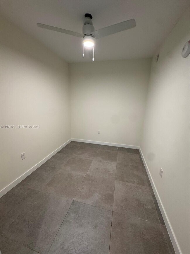 Photo - 16395 Biscayne Blvd Unit PH 2211