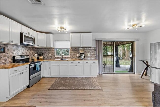 Photo - 4618 SE 2nd Pl