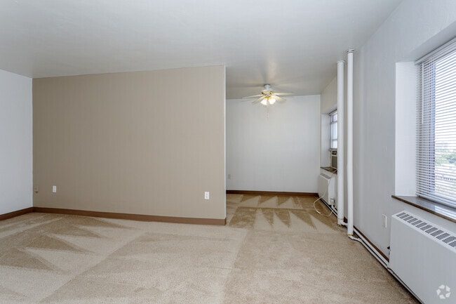 Studio, 1BA - 491 SF
