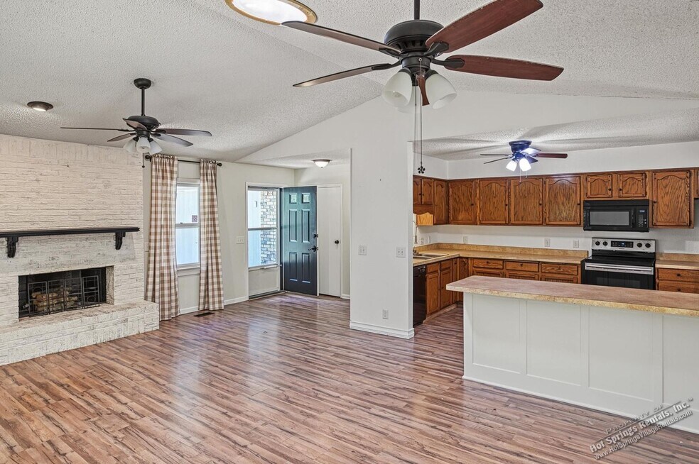 8 Tarifa Ln