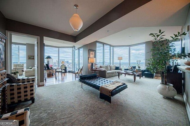 Photo - 2795 Peachtree Rd Unit 1909