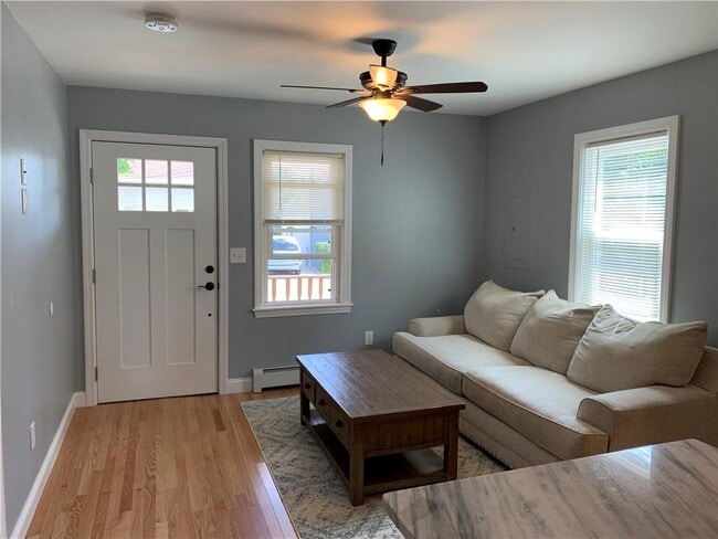 Building Photo - 15 Third School St Unit 2